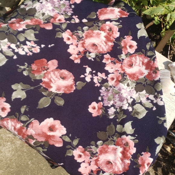 Vivienne Grace flowered Pencil Skirt - Picture 3 of 4